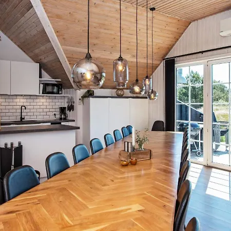 Nine-bedroom In Fano Prázdninový dům *