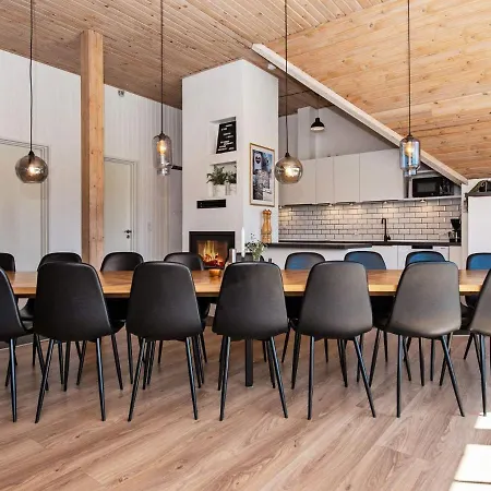 Holiday home Nine-bedroom Holiday In Fano *