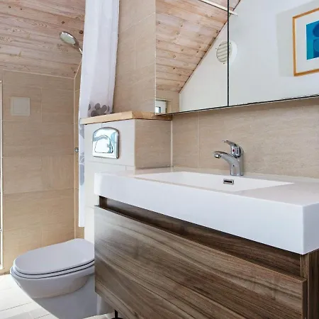 Holiday home Nine-bedroom Holiday In Fano Sonderho