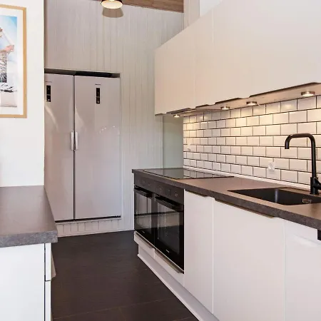 Nine-bedroom Holiday In Fano Sonderho