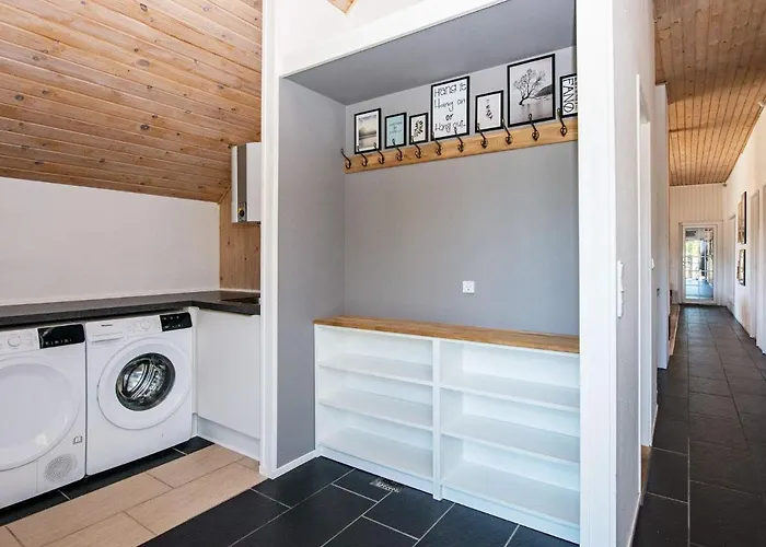 Nine-bedroom In Fano Prázdninový dům